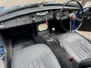 /photos/11476/ed050385-ae1a-4ae6-83f9-e8735f4397cb_i320x240.jpg